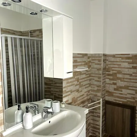 Casa Turistica Santa Rosalia شقة Regalbuto