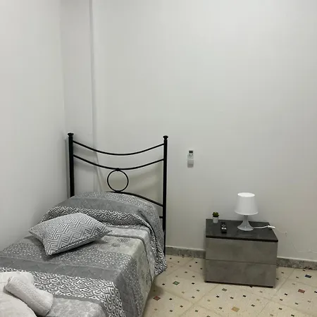 Casa Turistica Santa Rosalia شقة *